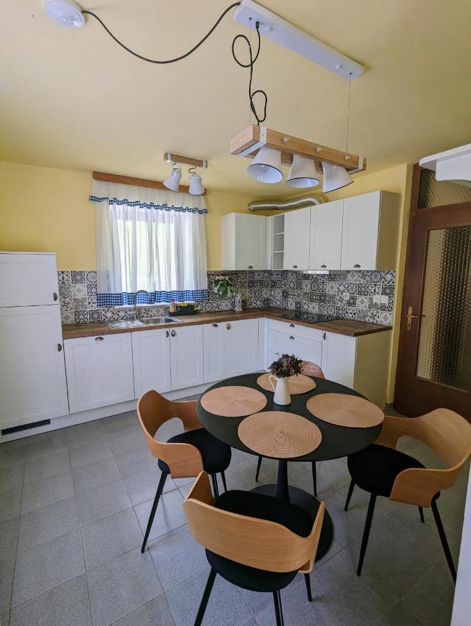 Apartments Zakrasnik Škofja Loka Exterior foto