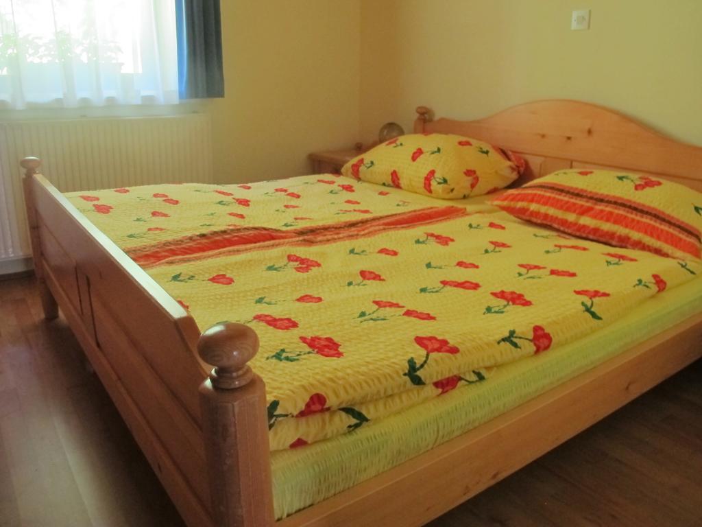Apartments Zakrasnik Škofja Loka Zimmer foto