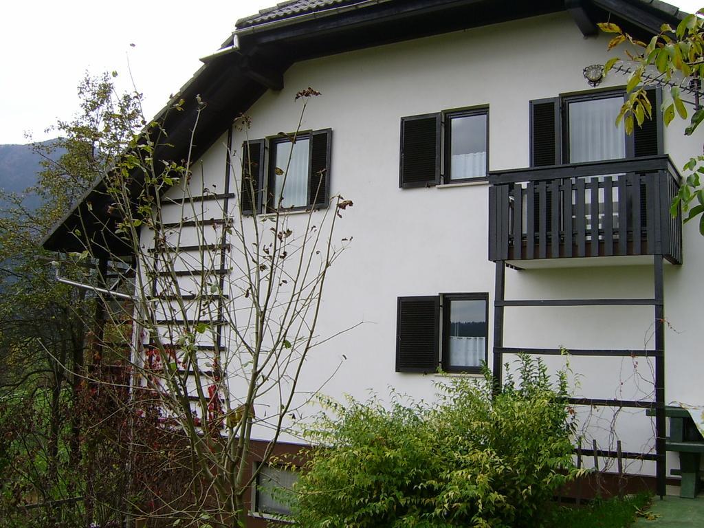 Apartments Zakrasnik Škofja Loka Zimmer foto